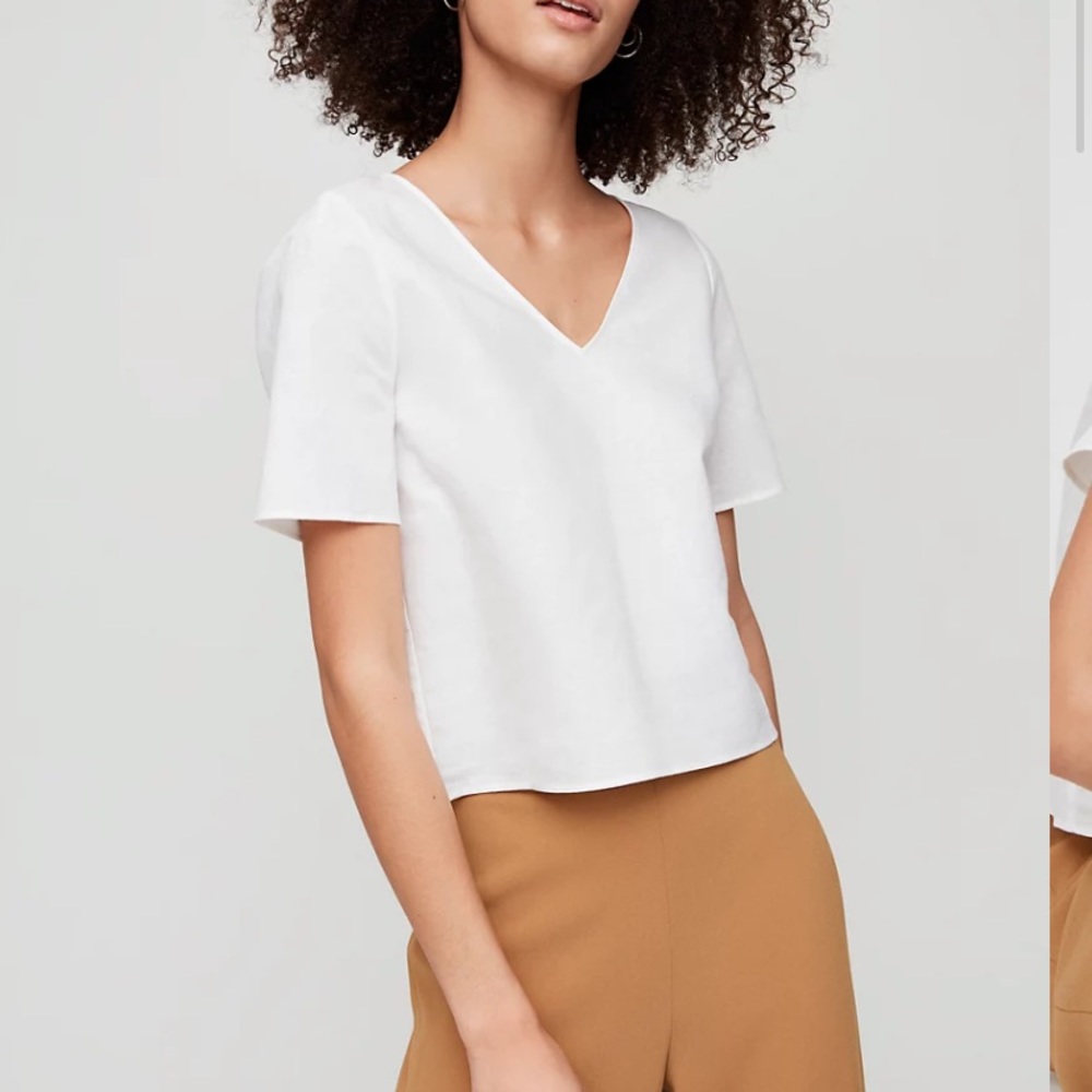 Aritzia Randy V neck blouse XS White